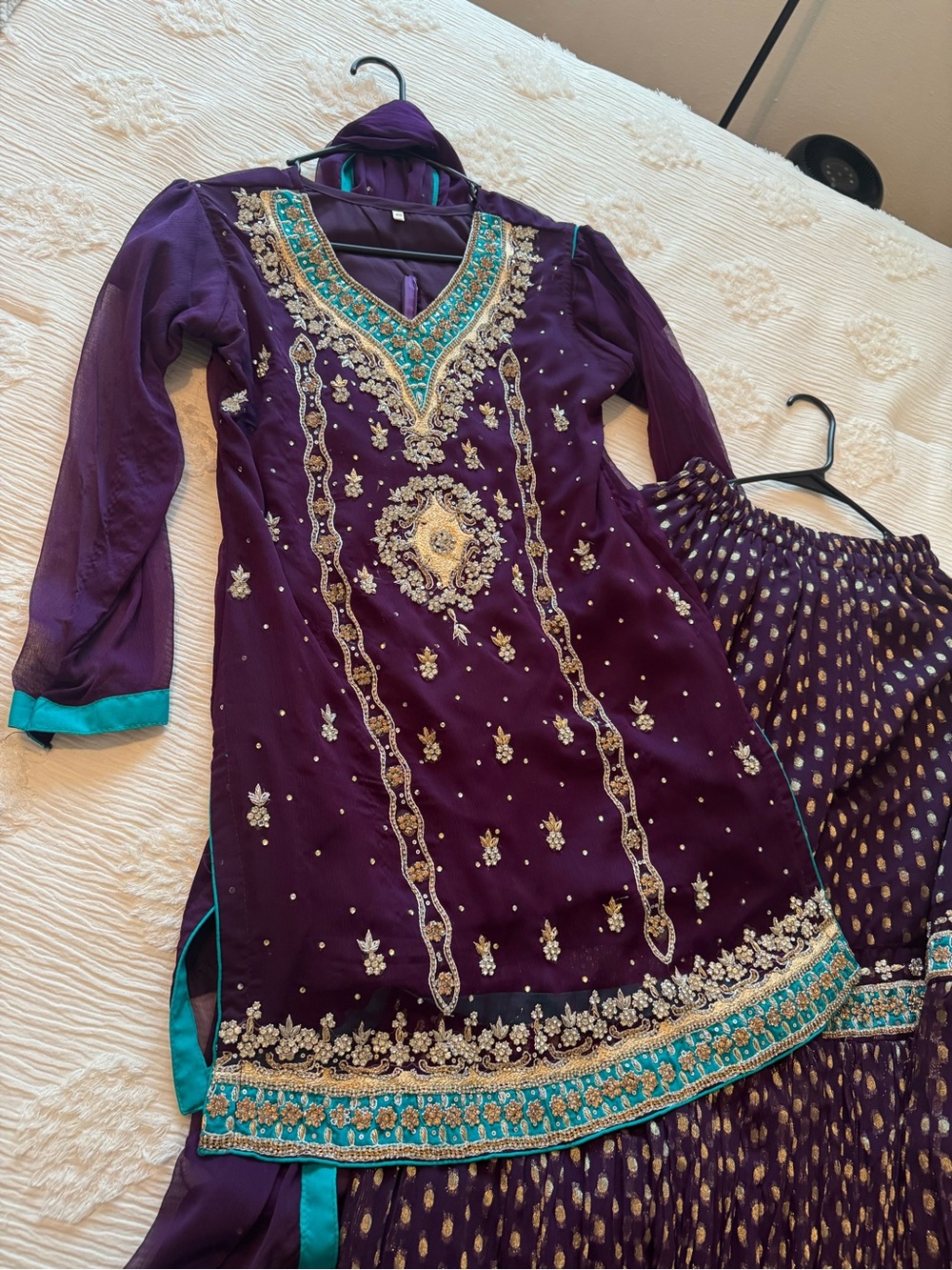 Heavy embroidery Gharara 💙💜